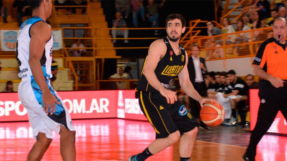 El AEC perdió ante Libertad en Sunchales.