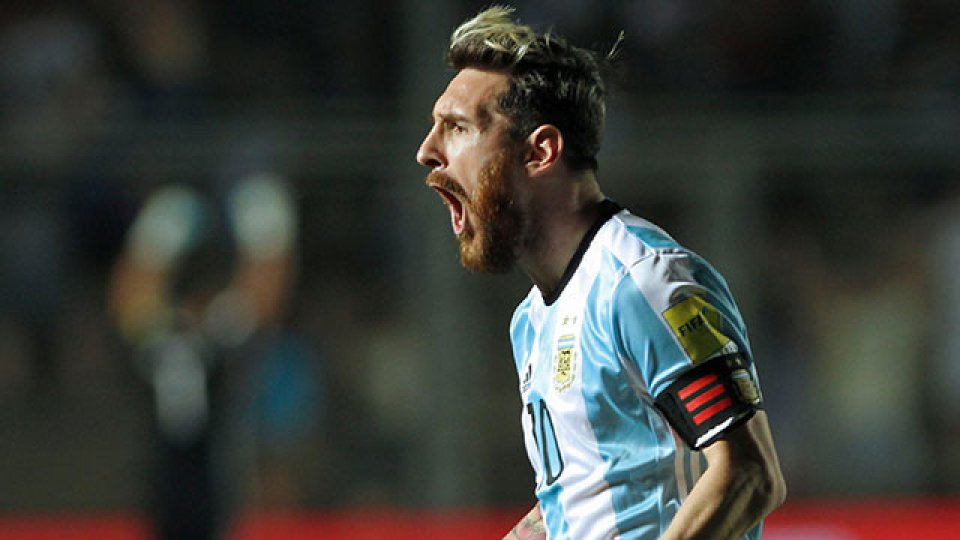 Argentina goleó con un Messi perfecto.