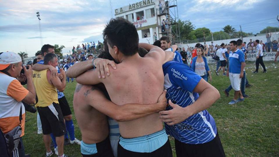 Viale FBC campeón en Paraná Campaña. (Foto: Informe Zonal).