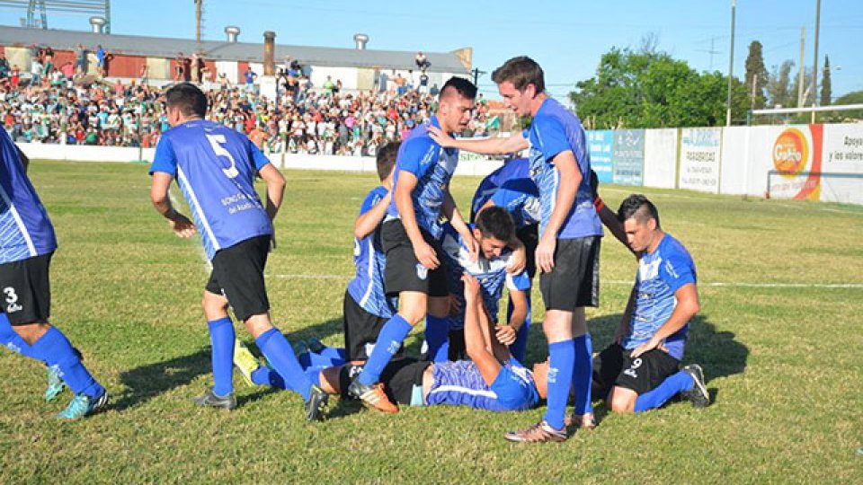 Viale FBC campeón en Paraná Campaña. (Foto: Informe Zonal).