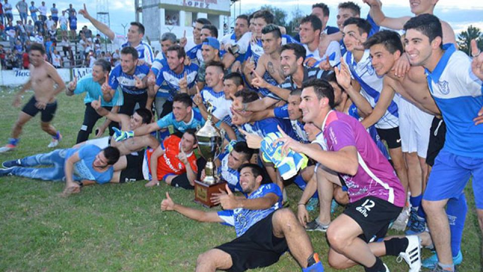 Viale FBC campeón en Paraná Campaña. (Foto: Informe Zonal).