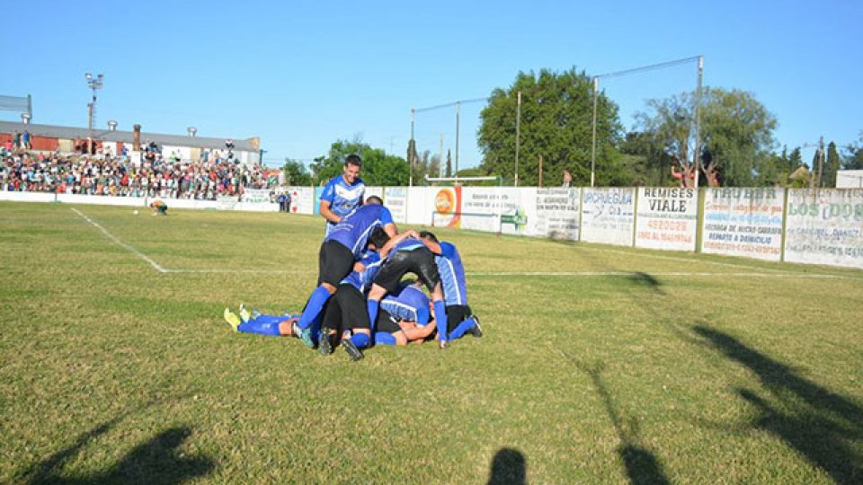 Viale FBC campeón en Paraná Campaña. (Foto: Informe Zonal).