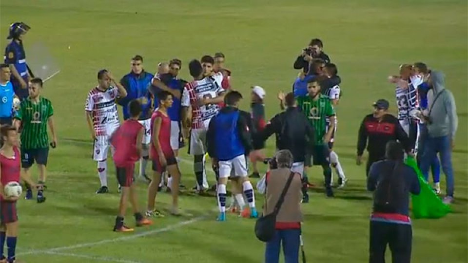 Patronato goleó a San Martín de San Juan en el Presbítero Grella.