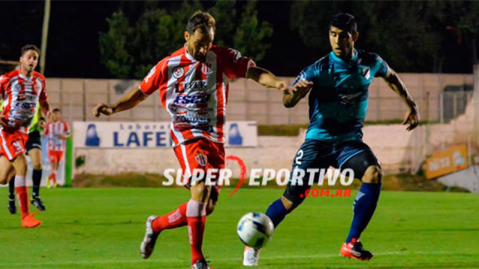 Atlético Paraná recibe a Ferro con la obligación de sumar tres puntos.