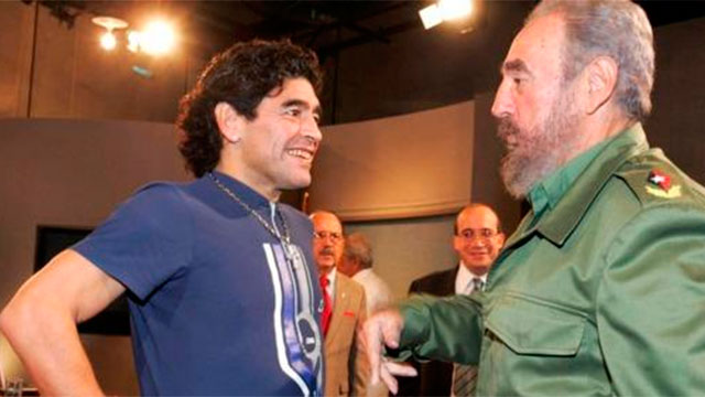 Fidel Castro le regaló a Maradona una casa en Cuba.