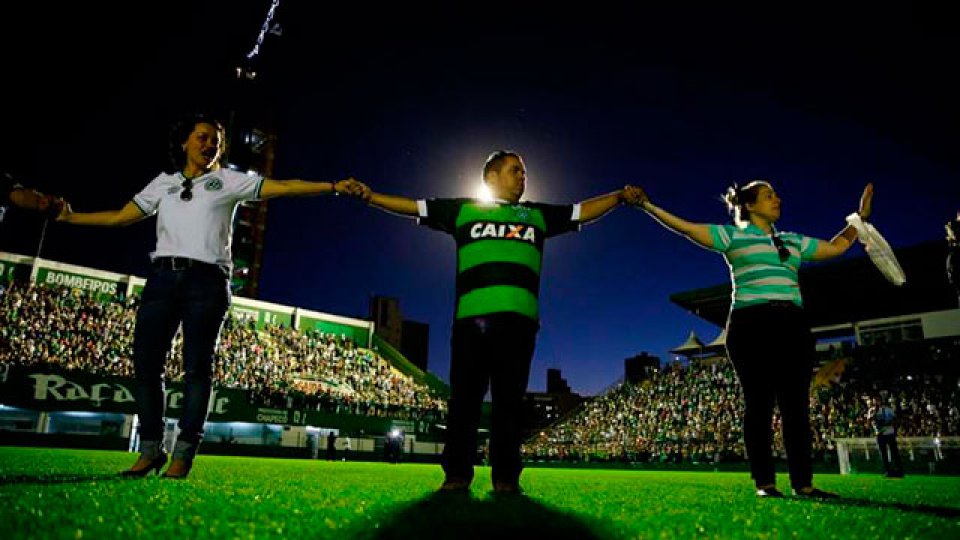 Emocionante homenaje a las víctimas de la tragedia.