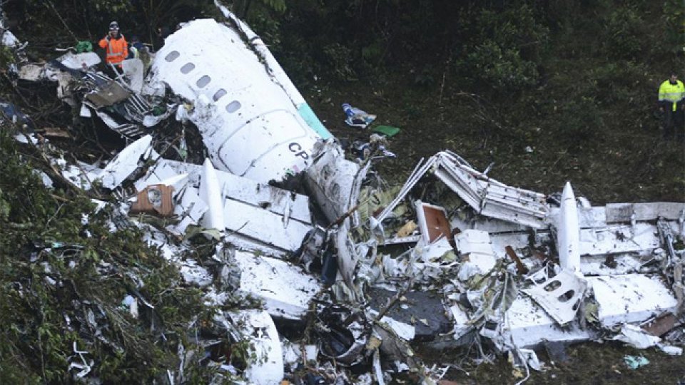 El accidente dejó seis sobrevivientes y Henzel había sido uno de ellos.