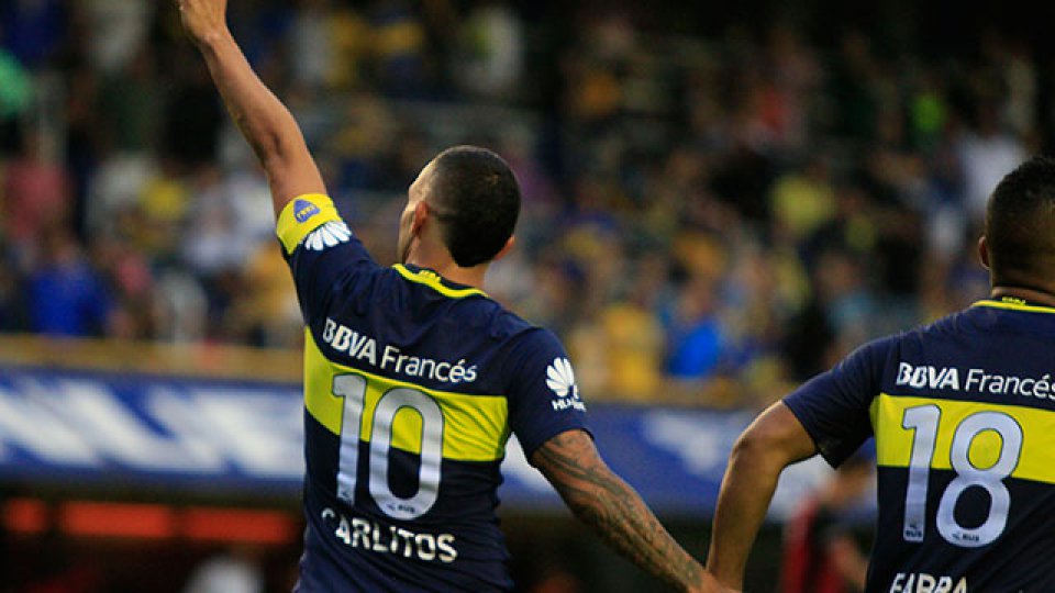 El Xeneize aplastó al Sabalero y es el líder absoluto del torneo.