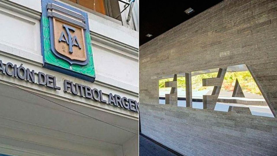 AFA acordó con FIFA y Conmebol el reinició de torneo de Primera División.