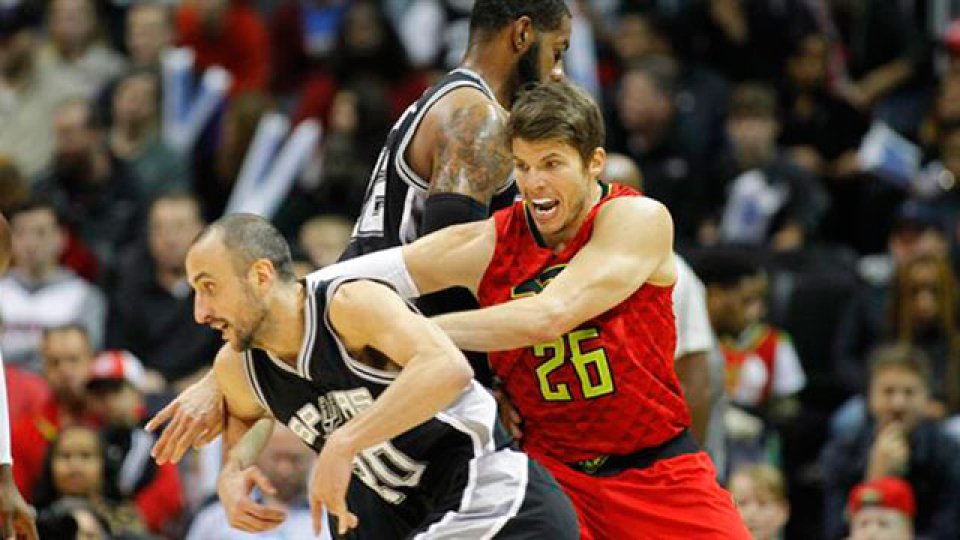 Buen aporte de Manu, pero los Spurs arrancaron el año con una derrota. Buen aporte de Manu, pero los Spurs arrancaron el año con una derrota.