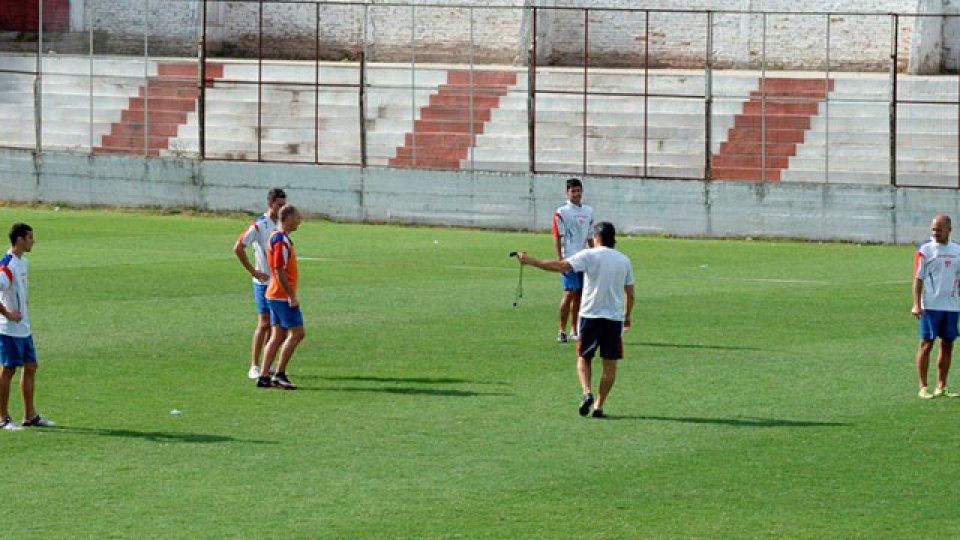 El equipo del Indio Ortiz juega en Rosario ante Newell´s.