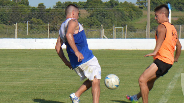 Belgrano y Sportivo Urquiza jugaron en un cotejo de pretemporada.