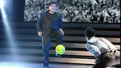 Maradona fue ovacionado y homenajeado en la Ópera de Nápoles