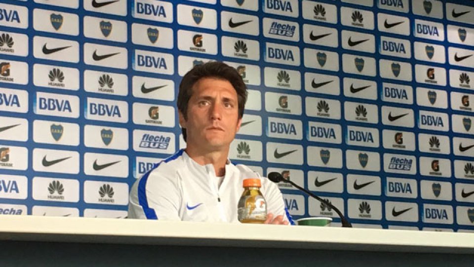 El entrenador de Boca brindó una conferencia de prensa.