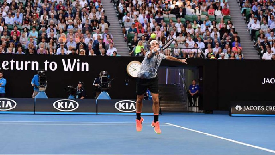 Federer brilló y habrá semifinal suiza en Australia.