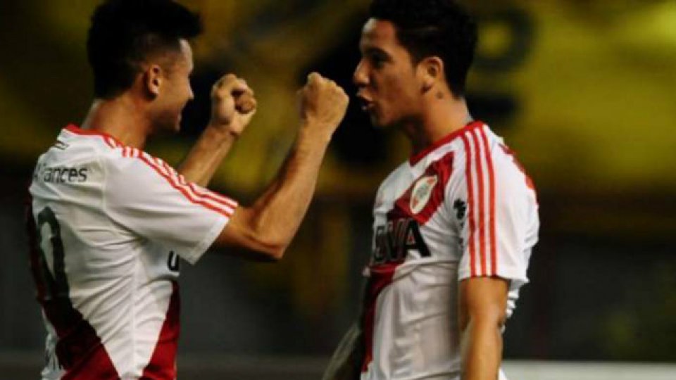 River supo cuando golpear y superó a Boca en Mar del Plata.