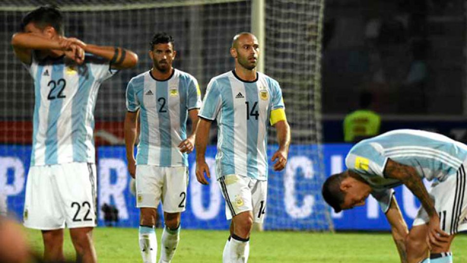 Argentina no sale del repechaje.