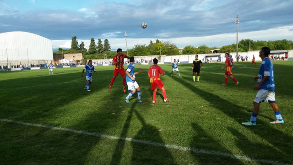 Sportivo y Neuquén empataron en un entretenido partido. (Foto Minuto a Minuto)