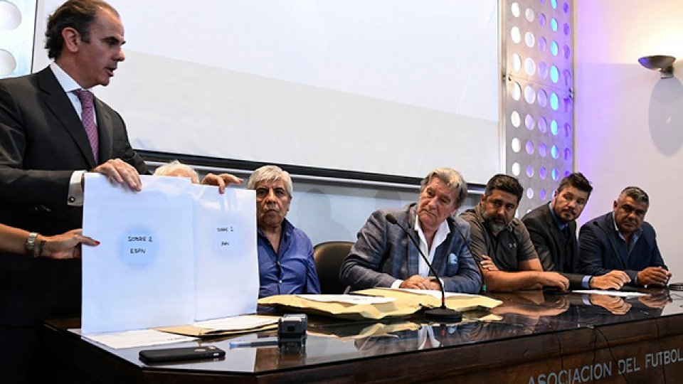 Los dirigentes estudiarán las ofertas y el viernes se conocerá al ganador.