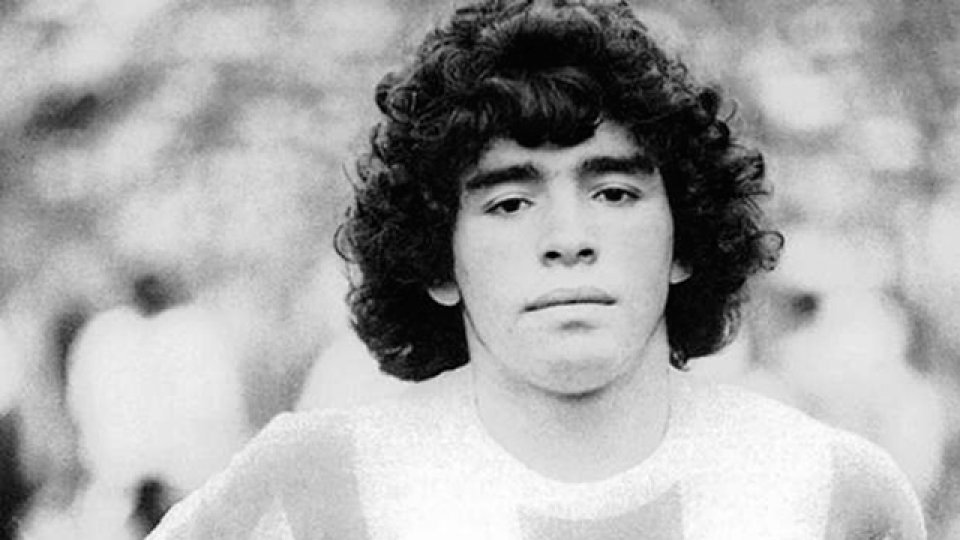 Se cumplen 40 años del debut de Maradona en la Selección Argentina.