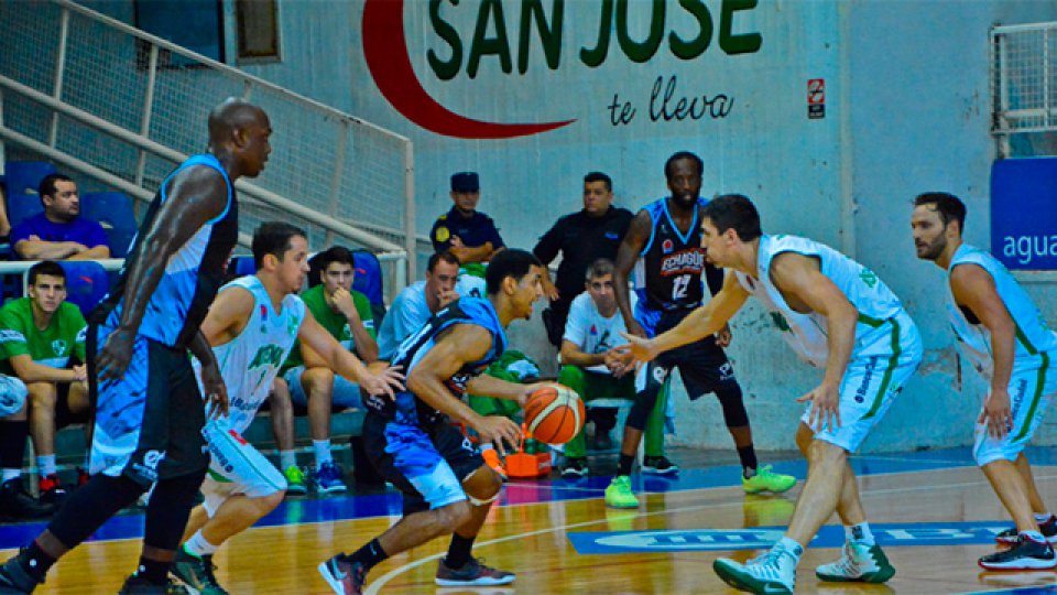 Echagüe no pudo con Atenas de Córdoba como local.