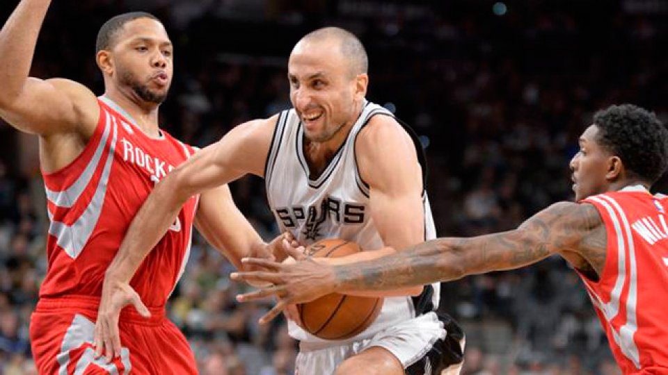 San Antonio le ganó a Houston en el final.