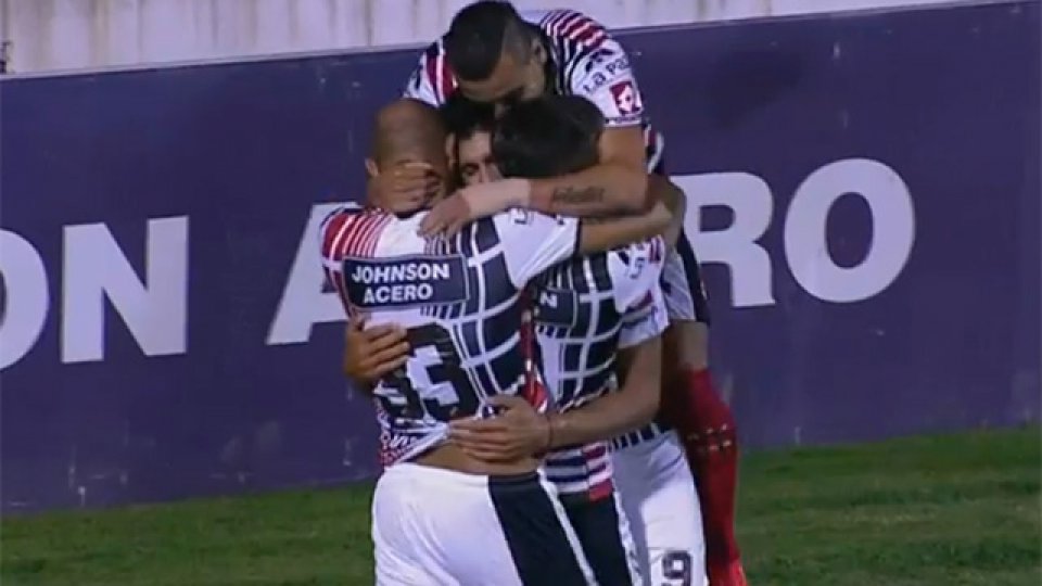 Patronato goleó a Arsenal en el Presbítero Grella.