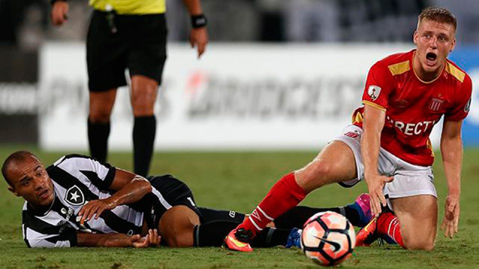 En Brasil, Estudiantes perdió ante Botafogo