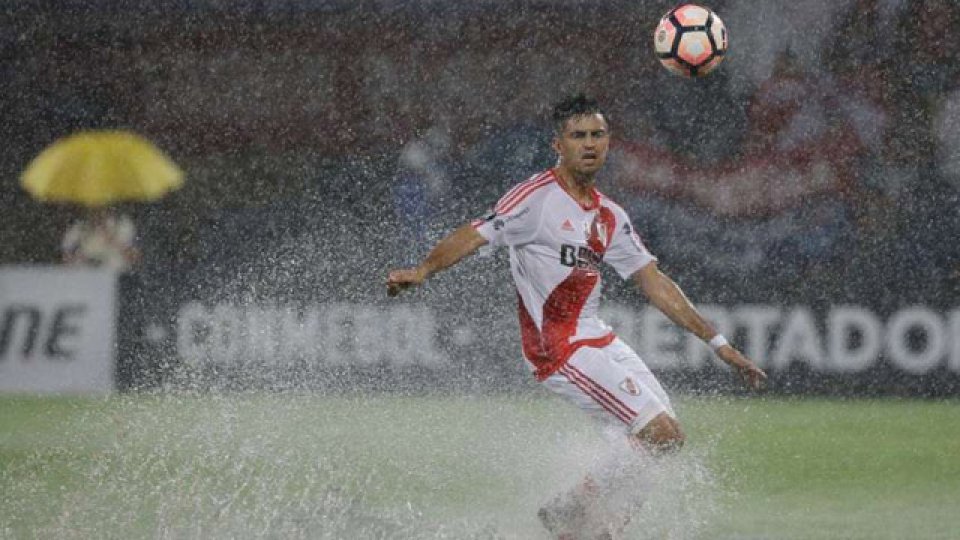 River tuvo un gran debut copero y ganó en Colombia.