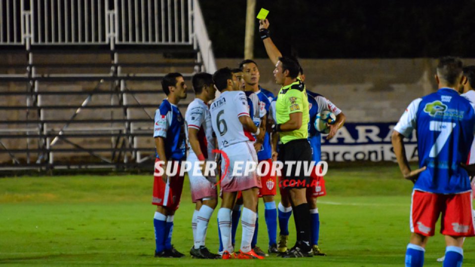 El Gato jugó, luchó y fue inteligente para superar a la Gloria en el Mutio.