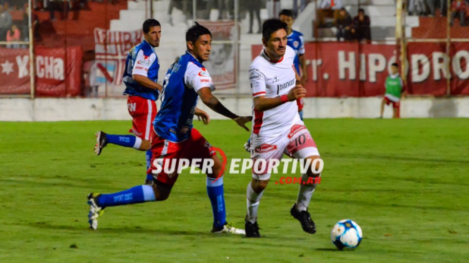 El Gato jugó, luchó y fue inteligente para superar a la Gloria en el Mutio.