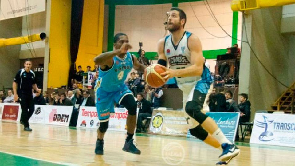 Echagüe estuvo cerca, pero no pudo festejar en Río Gallegos.