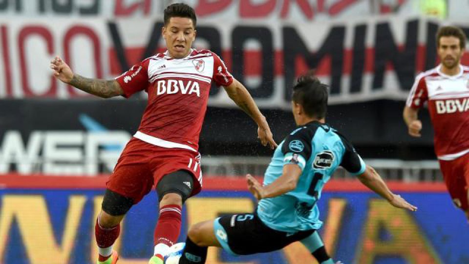 La Banda venció al Celeste y quedó a ocho unidades del puntero Boca.