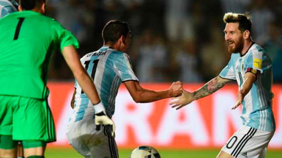 Con la presencia de Messi en duda, Argentina se mide con Bolivia en La Paz.