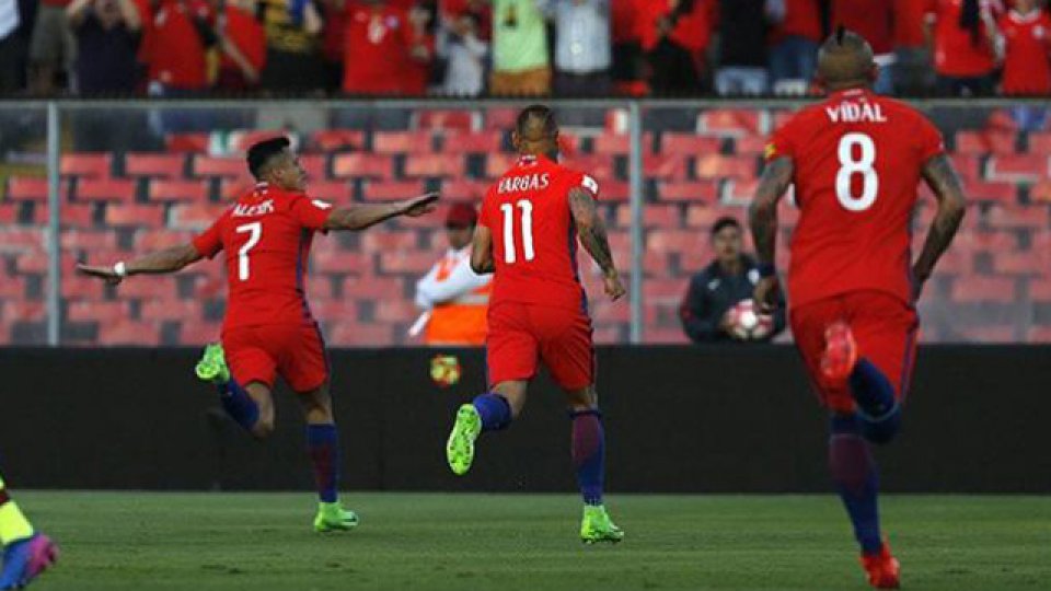 Chile ganó un partidazo en Santiago y, por ahora, está en Rusia 2018.