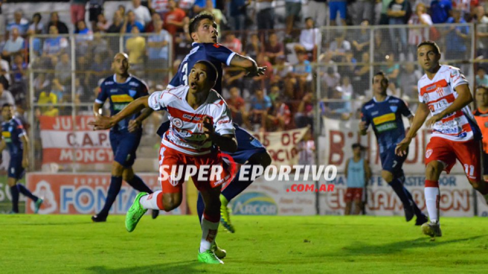 Atlético Paraná recibe a Gimnasia y Esgrima de Jujuy.