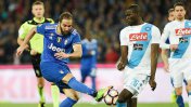 Con un clima hostil contra Higuaín, Juventus igualó con Napoli