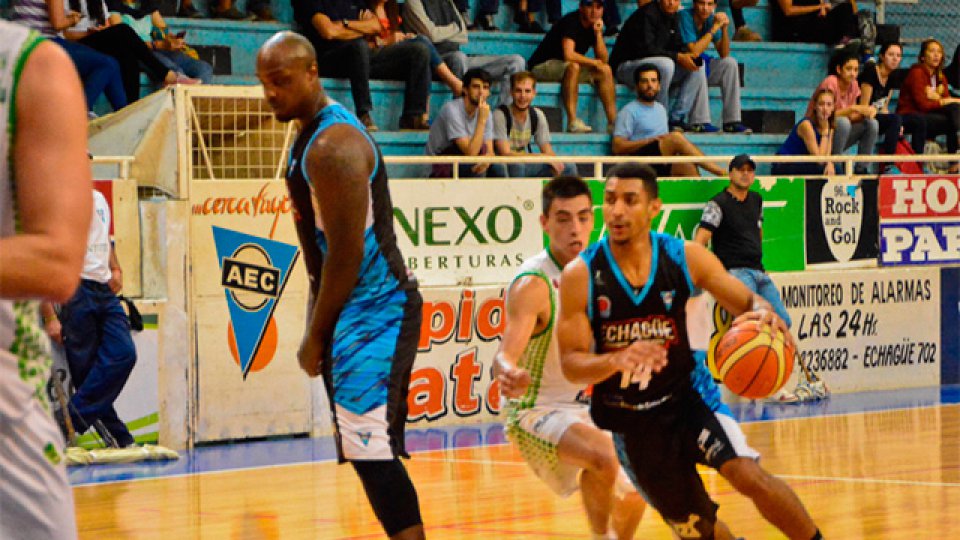 Estudiantes se quedó con el duelo provincial.