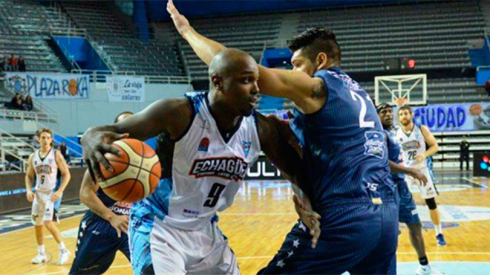 Echagüe sufrió una nueva derrota ante Peñarol en Mar del Plata.