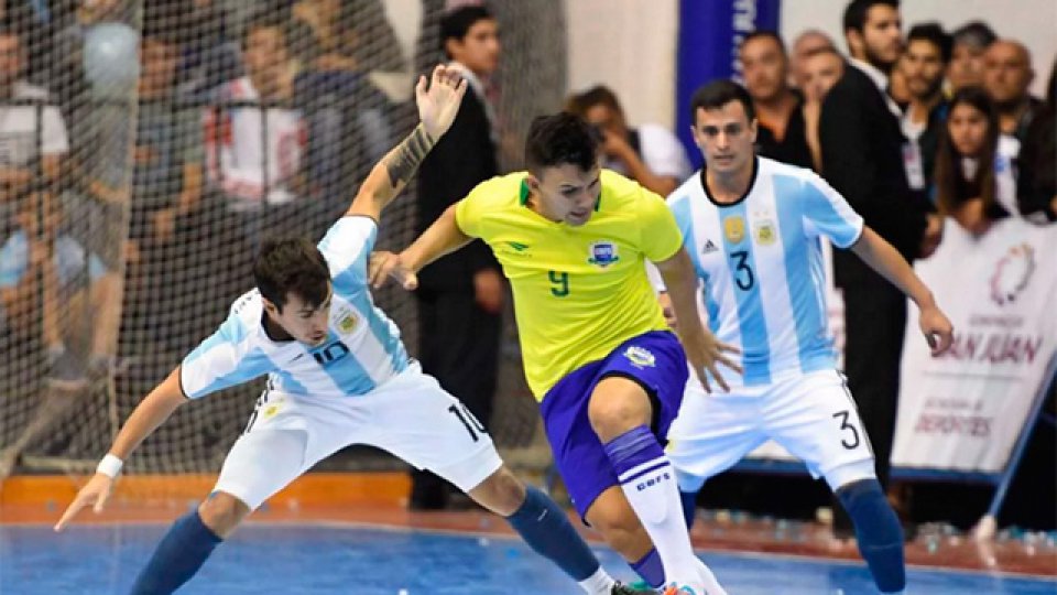 Brasil derrotó a Argentina y se quedó con la Copa América de Futsal.