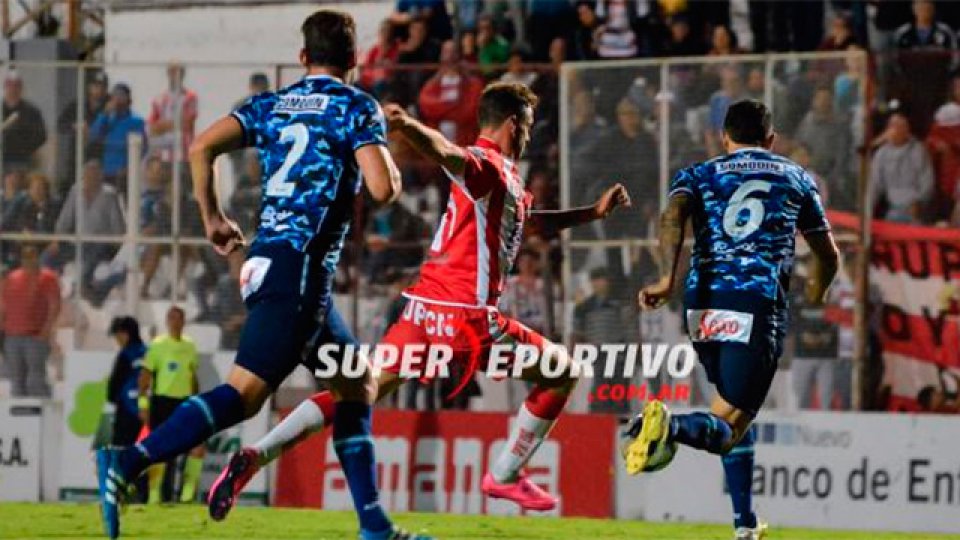 El Gato se aleja cada vez más del sueño de mantenerse en la B Nacional.