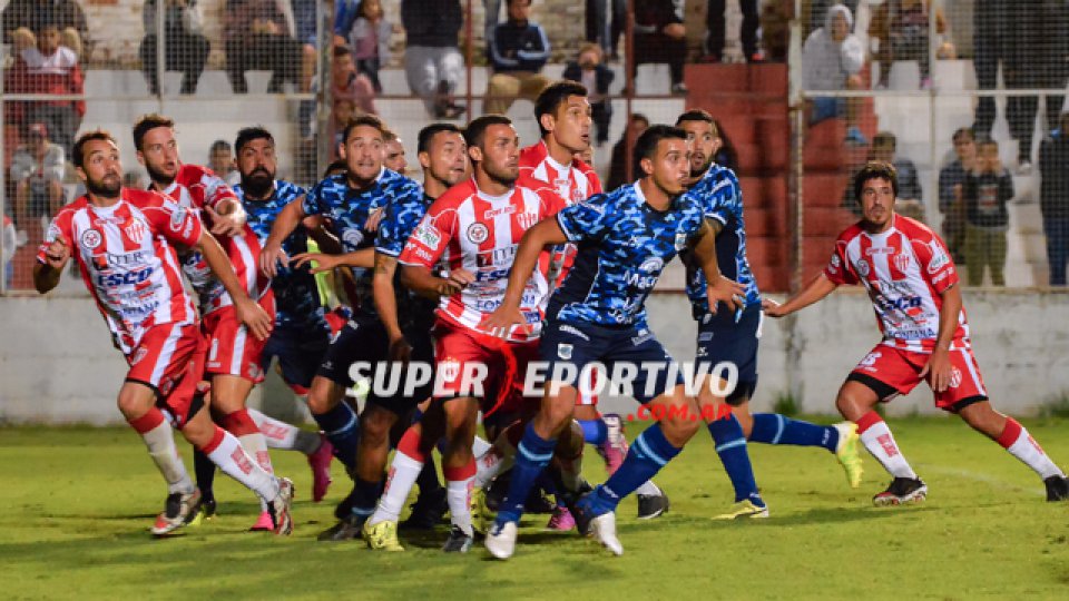 El Gato se aleja cada vez más del sueño de mantenerse en la B Nacional.