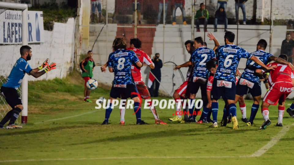 El Gato se aleja cada vez más del sueño de mantenerse en la B Nacional.