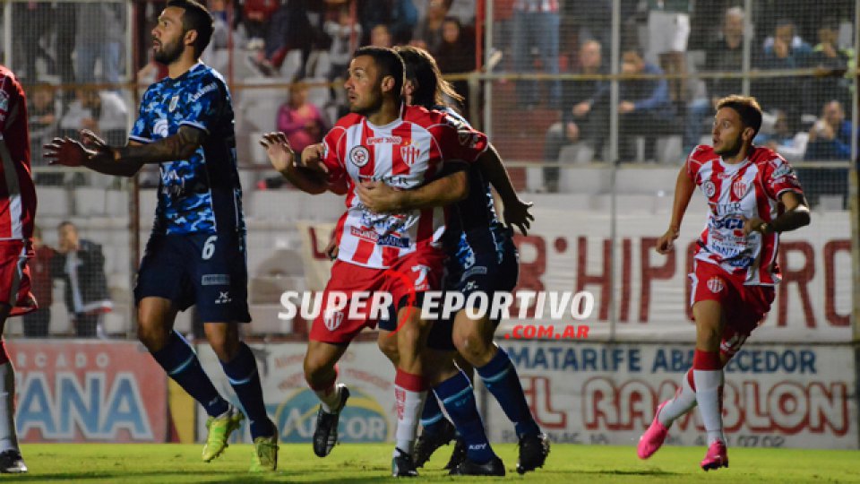 El Gato se aleja cada vez más del sueño de mantenerse en la B Nacional.