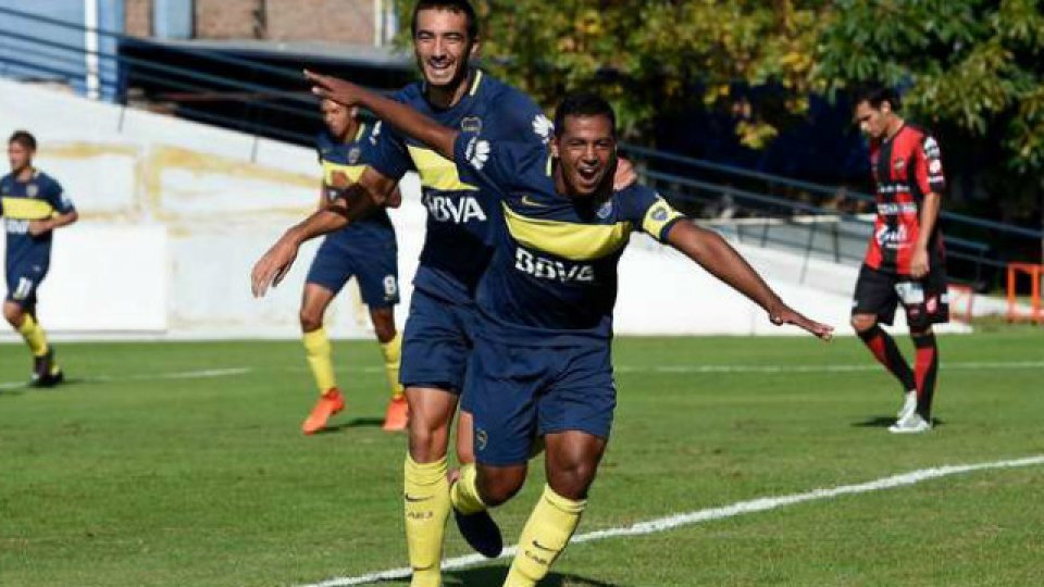 Coronel, capitán de Boca, anotó el gol para el triunfo frente al Rojinegro.