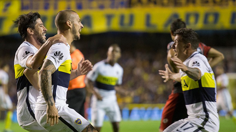 Las imágenes de una noche inolvidable para Patronato en la Bombonera.