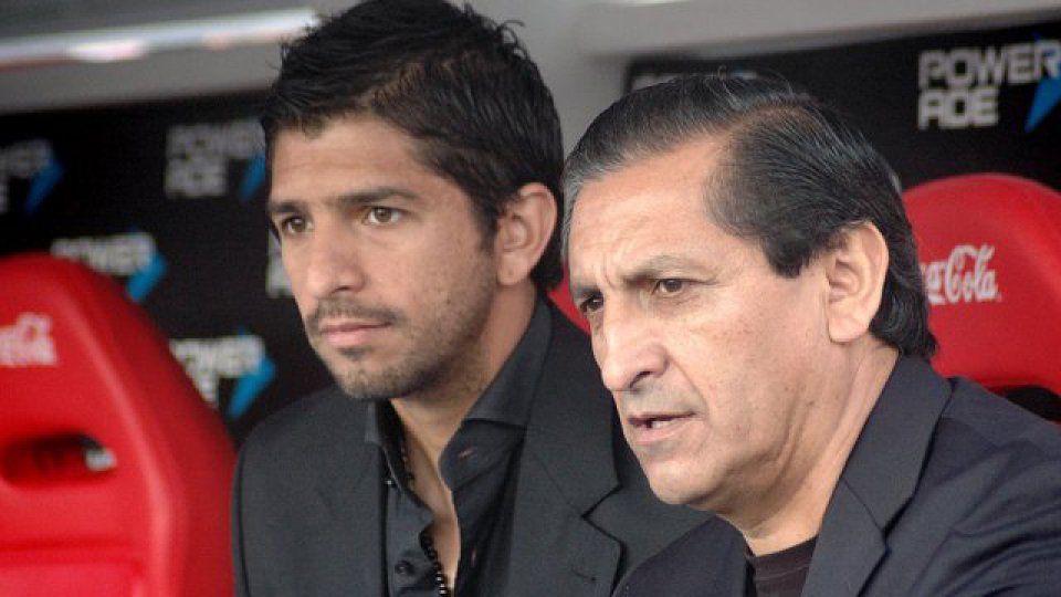 Ramón Díaz, acompañado por su hijo Emiliano, festejaron en Arabia Saudita.