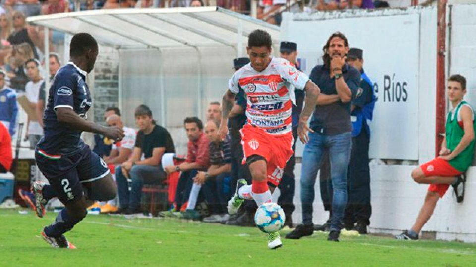 Diego Ftacla no continuará en Atlético Paraná. (Uno)