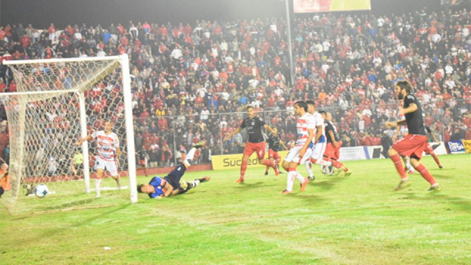 El Gato sumó una nueva caída. (@CASMOficial)