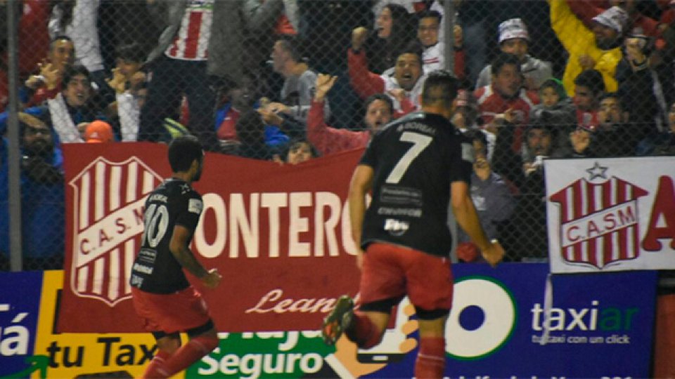 El Gato sumó una nueva caída y no logra salir de la zona roja.  (@CASMOficial)